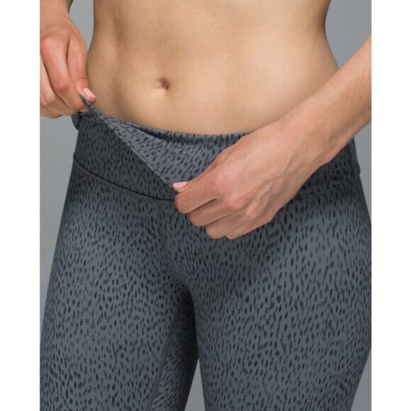LULULEMON Wunder Under Crop II Luon Roll Down Sz 4 Dottie Dash Slate Black - Picture 4 of 11